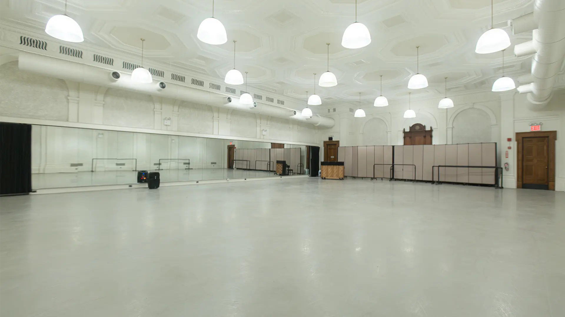 studio-4-01-1920x1080.webp
